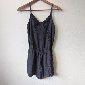 🌿Charcoal gray American eagle romper